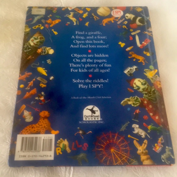 I SPY FUN HOUSE A BOOK OF PICTURE RIDDLES - Picture 2 of 6